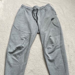 Men’s Nike Tech sweatpants